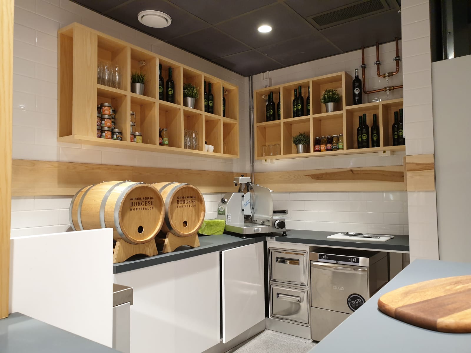 19f46bcb-629a-4e26-9aaa-272c72bfc0fd