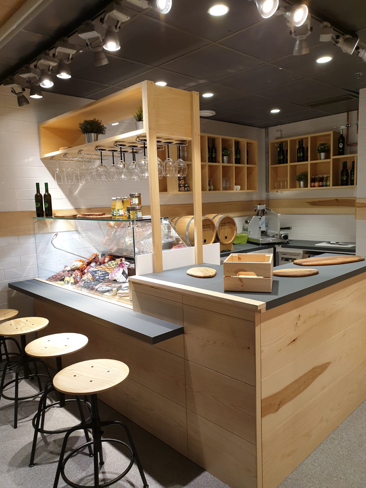 7eb77e76-4033-4c19-9b31-489a67d0f29c