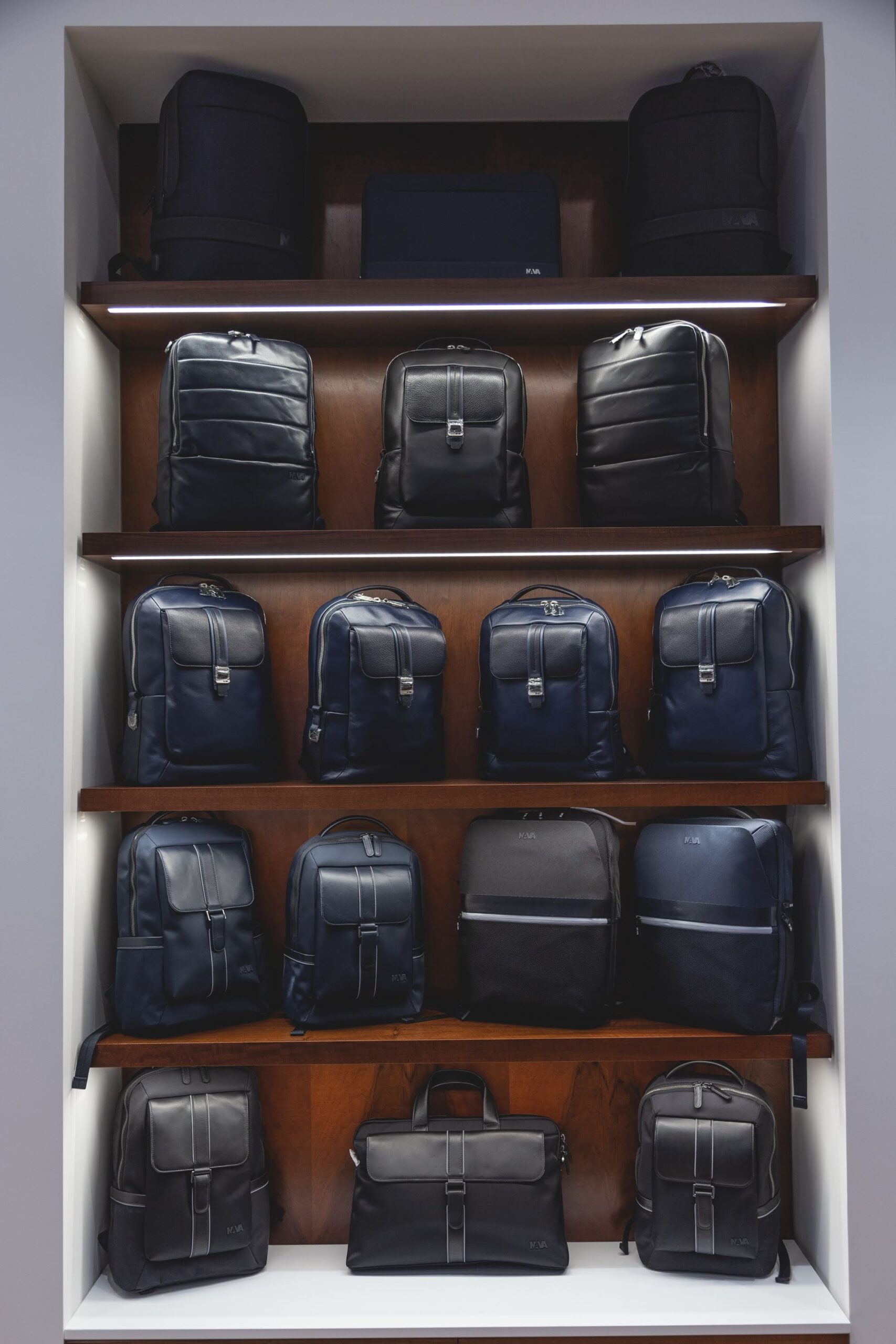 anteprima-uomo-zaini-pelle